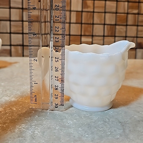 Vintage Anchor Hocking Milkglass Creamer & Sugar Set - Picture 5 of 6